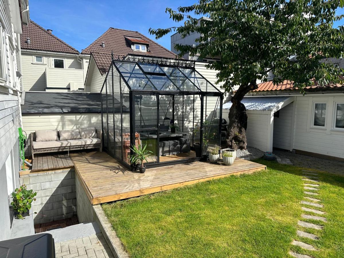 A Place To Stavanger, 1 * Stavanger