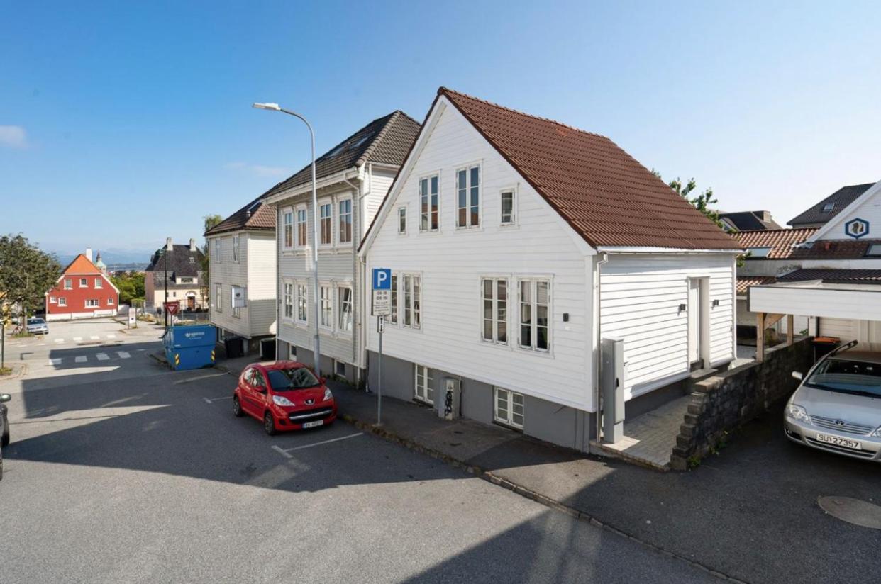 A Place To Stavanger, 1