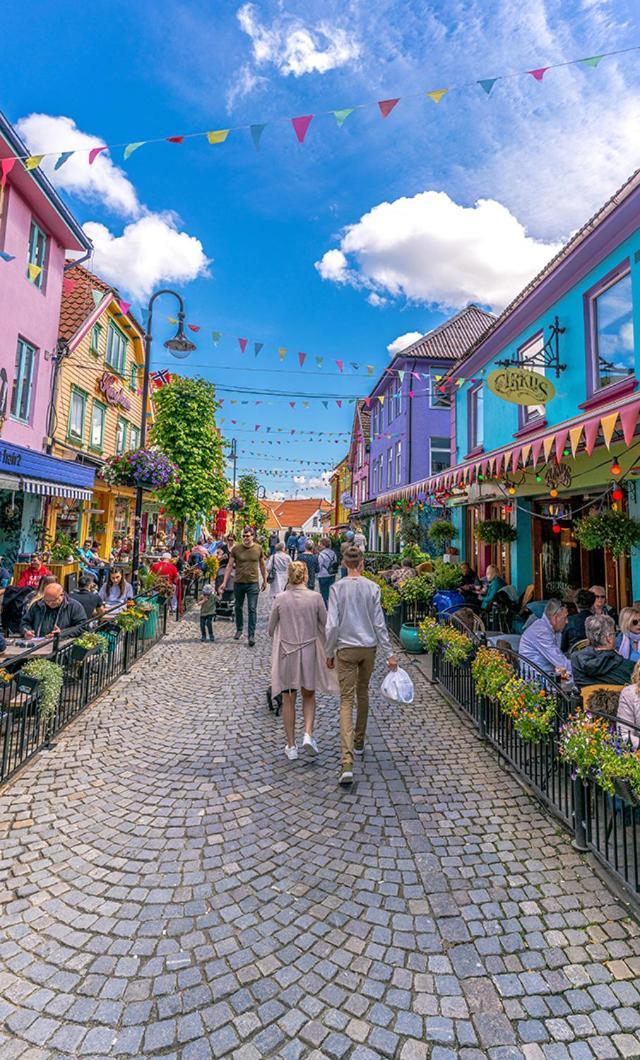 A Place To Stavanger, 1 *